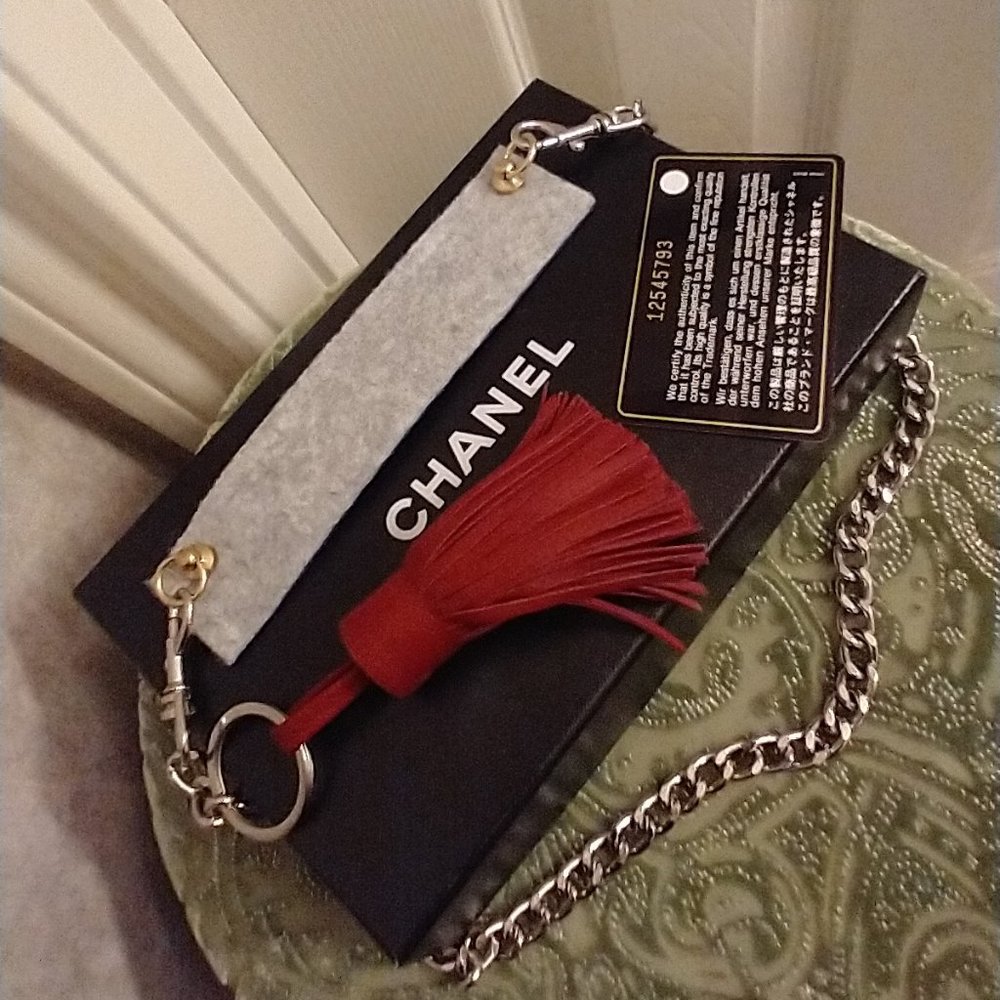 CHANEL Flap Wallet - Picture 16 of 16